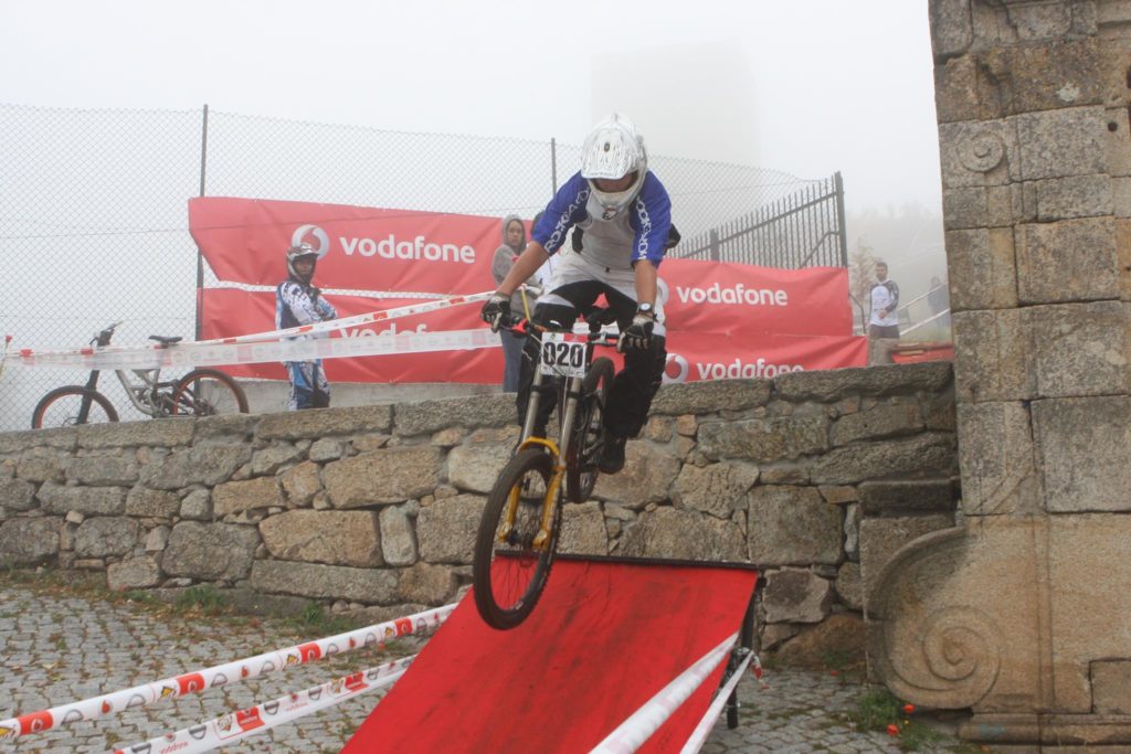 Downhill Urbano 2009 1