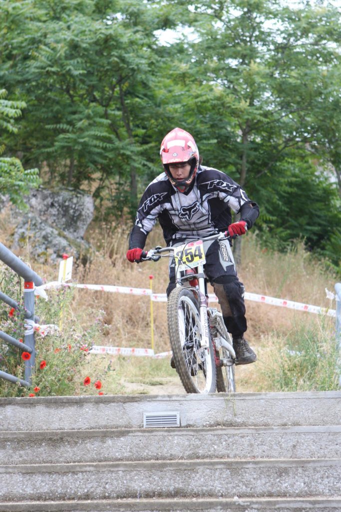 Downhill Urbano 2009 10