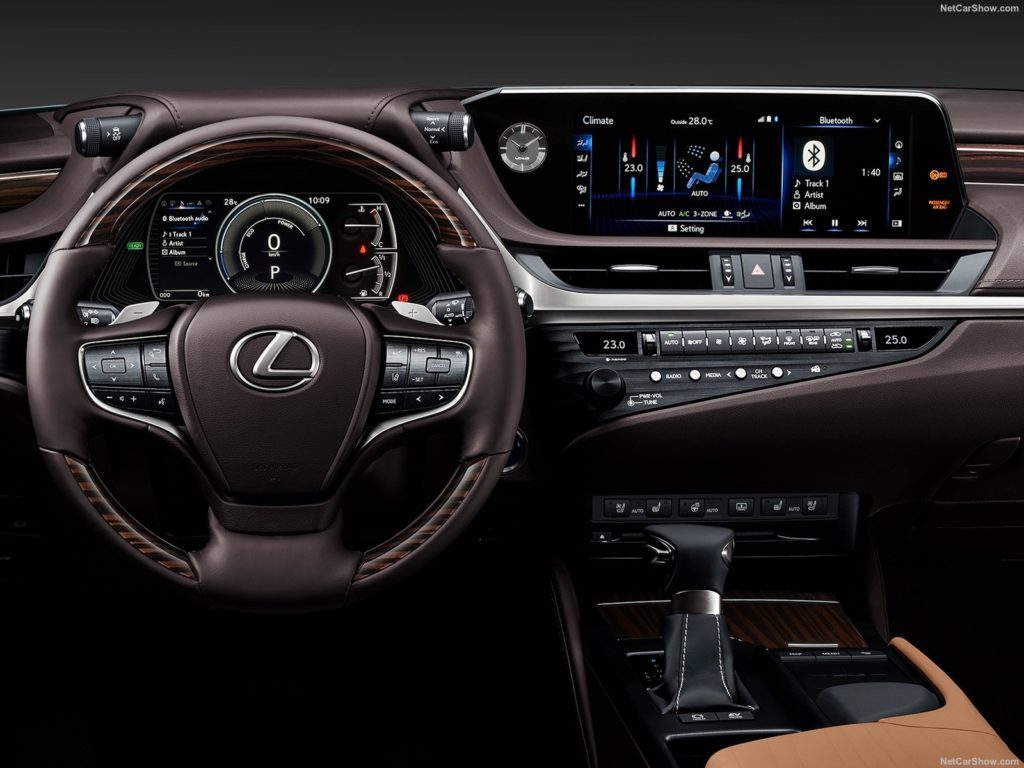 Lexus ES 300h 6