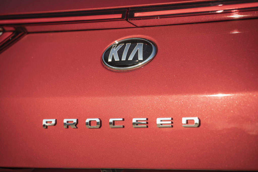 Kia Proceed