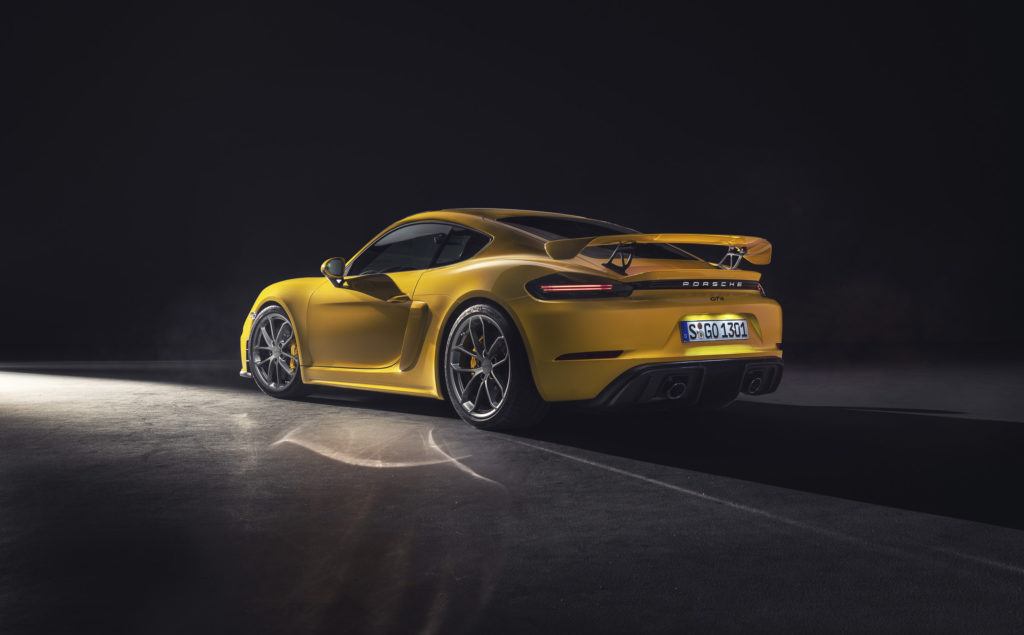 Porsche 718 Cayman GT4 2