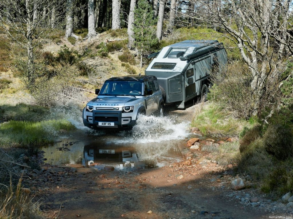 Land Rover Defender 9