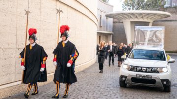 Dacia no Vaticano 1