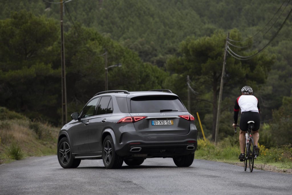 Imponentes linhas do Mercedes-Benz GLE