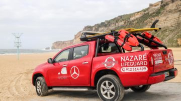 Mercedes Benz vigia praia da Nazaré 5