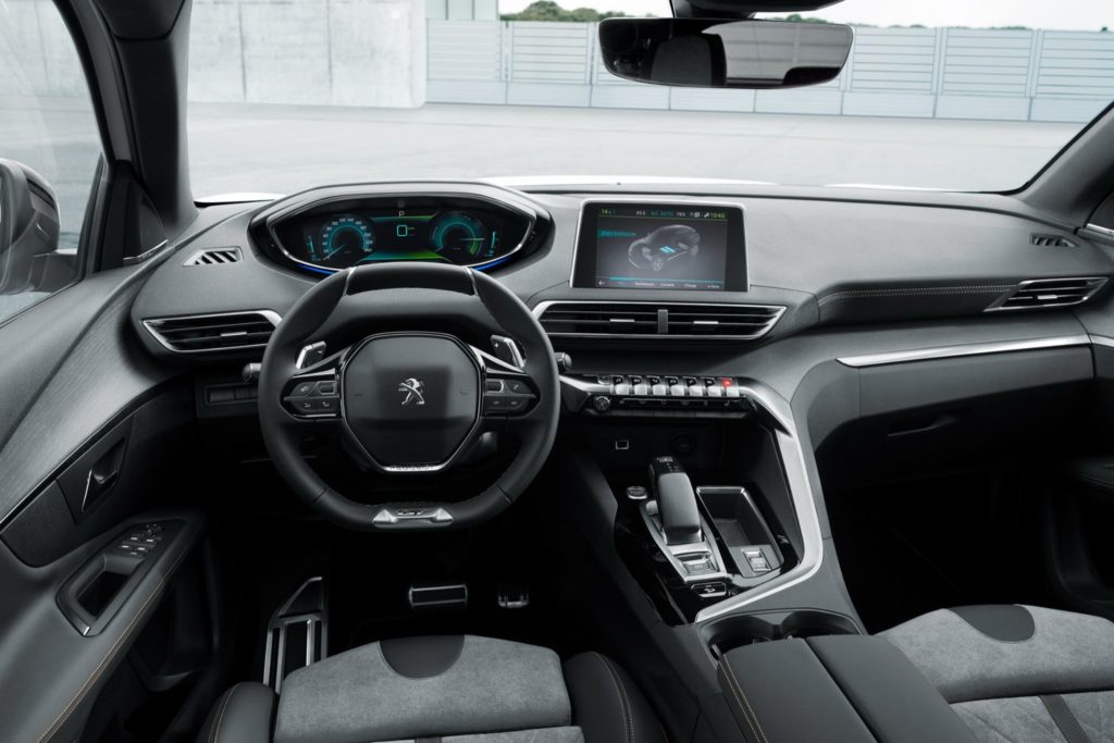 Peugeot 3008 Hybrid4 interior