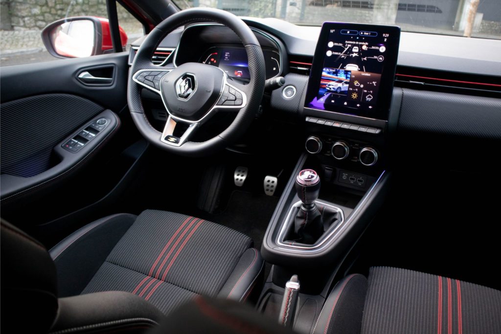 Renault Clio interior