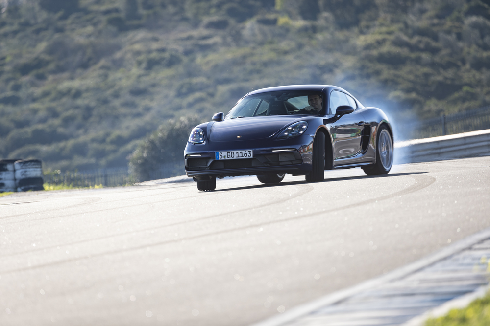 718 Cayman GTS Gentian Blue 58