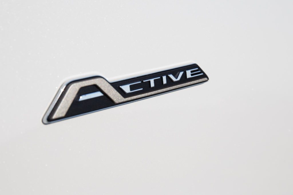 Logotipo Active na embaladeira