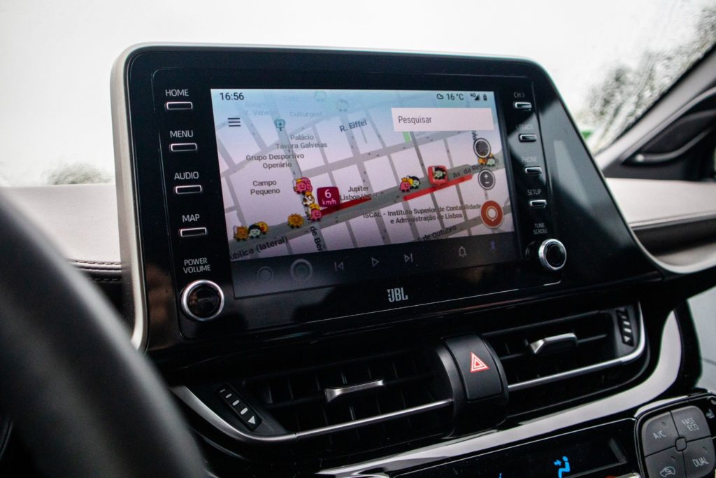 Toyota Android auto waze