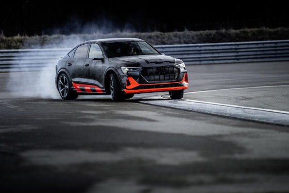 Audi e tron S 2