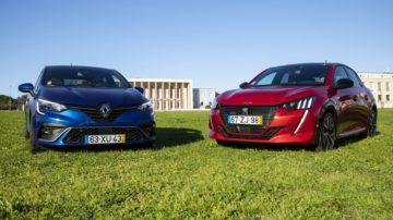 Renault Clio vs Peugeot 208 3