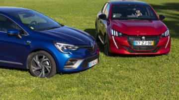 Renault Clio vs Peugeot 208 6