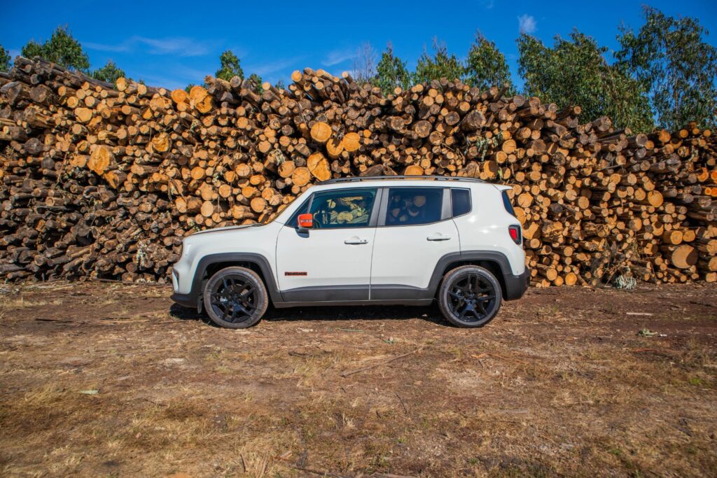 Jeep Renegade Orange Edition 83