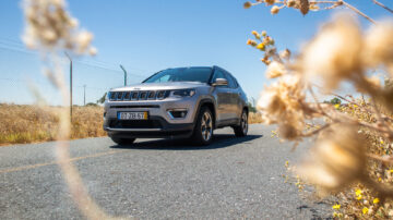 Jeep Compass Limited capa