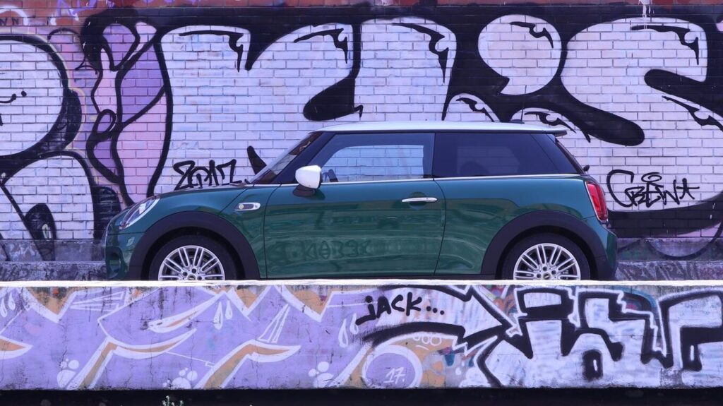 MINI Cooper S E 129