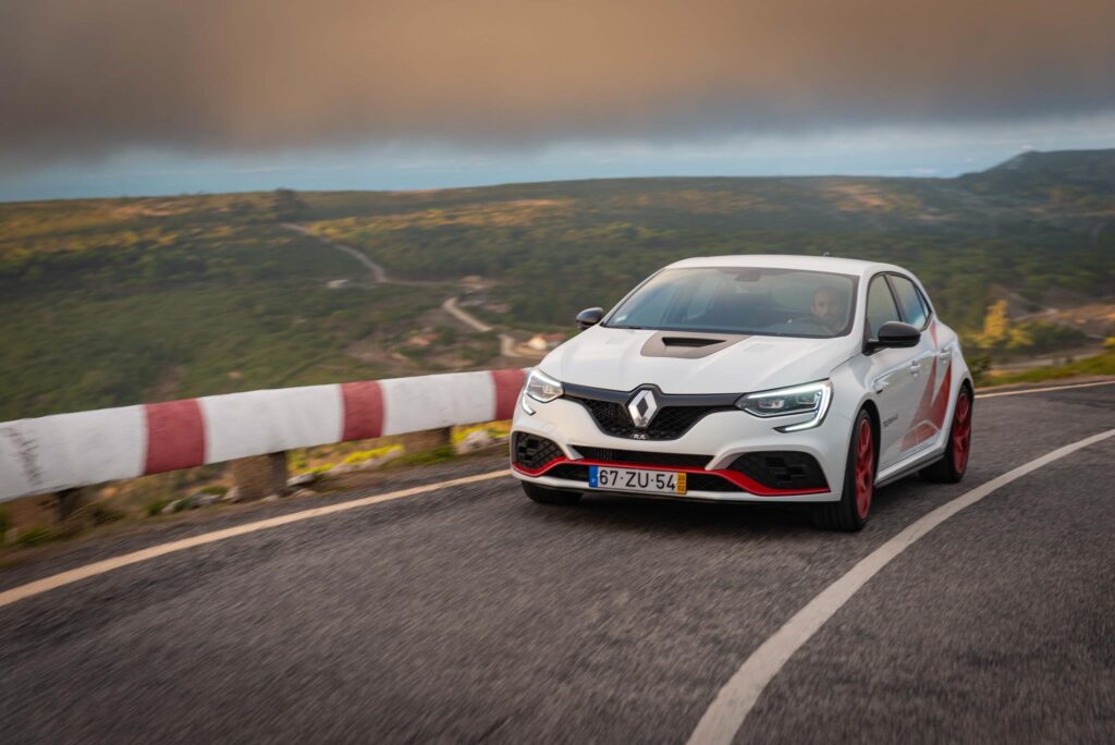 Renault Mégane RS Trophy R 8