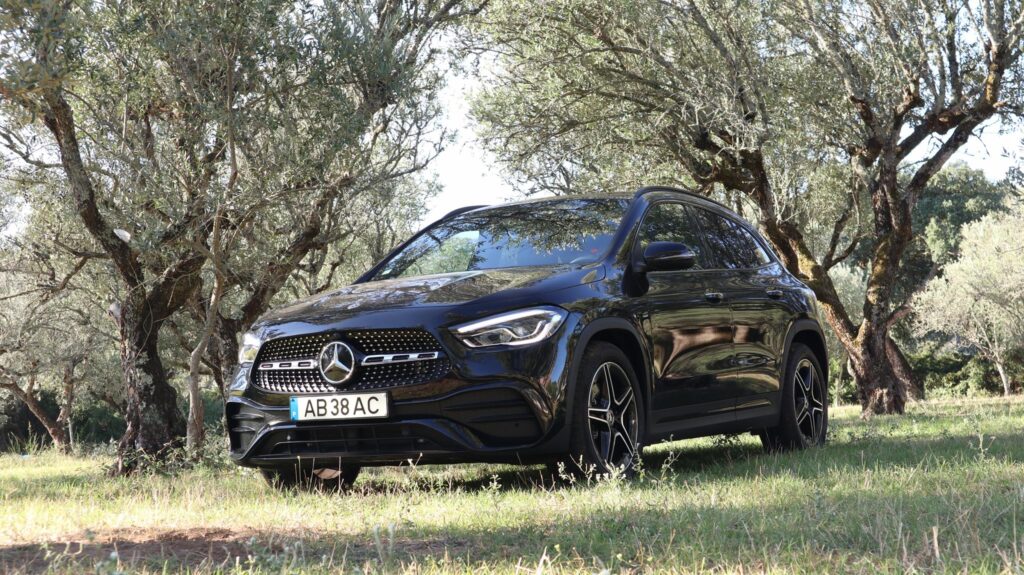 Mercedes Benz GLA 200 d 27