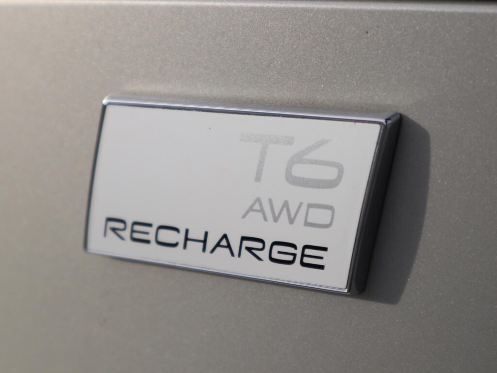 Volvo V90 T6 Recharge 16