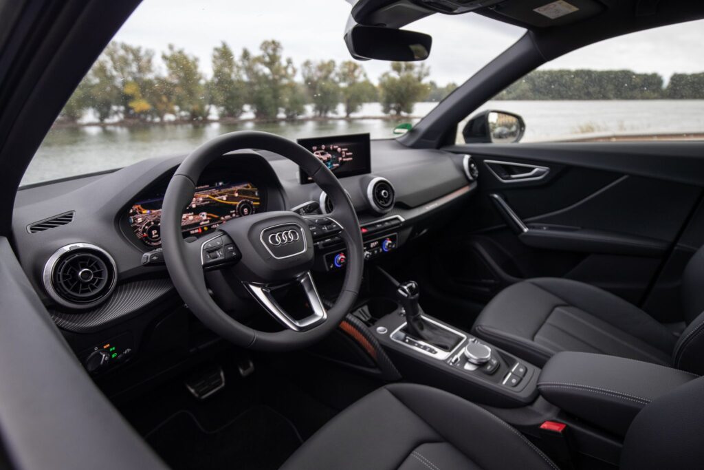 Audi Q2 SQ2 2021 1
