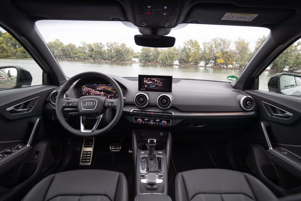 Audi Q2 SQ2 2021 2