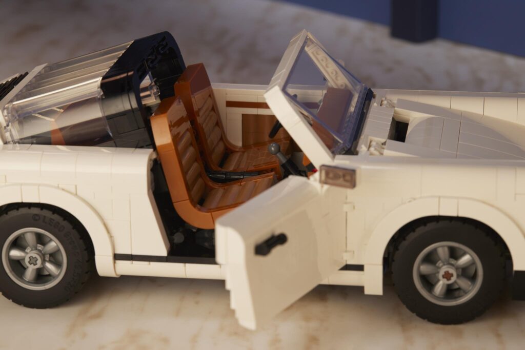 LEGO Porsche 911 TARGA INTERIOR