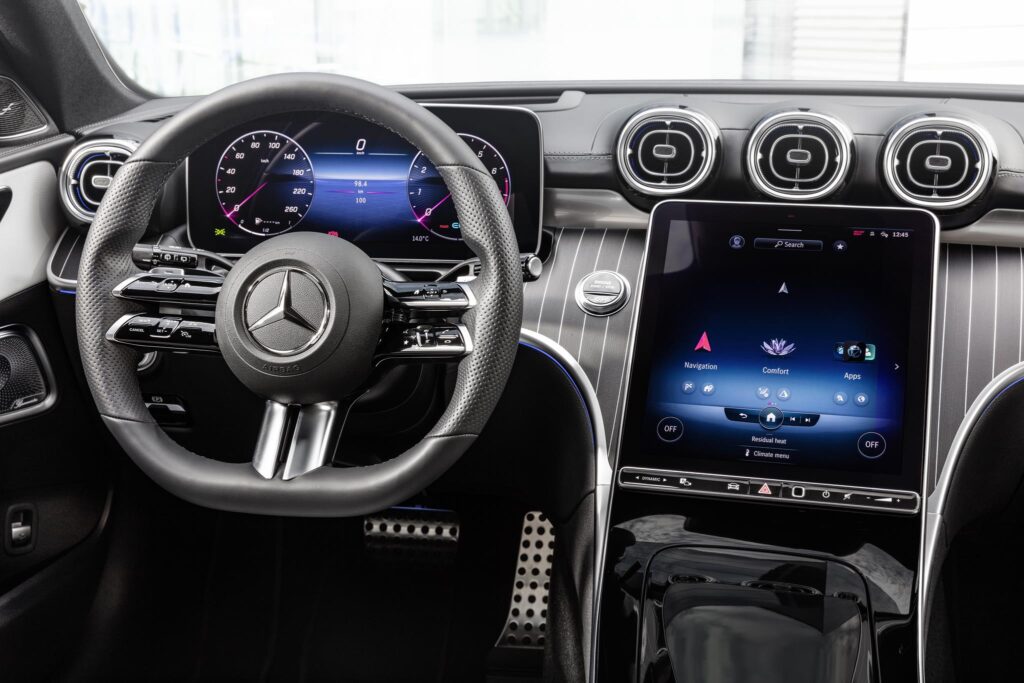 Mercedes Benz C300 AMG Line Station 7