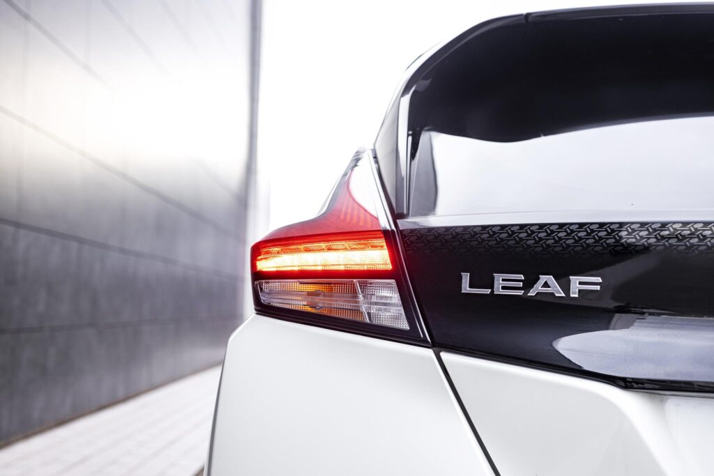 Nissan Leaf10 8