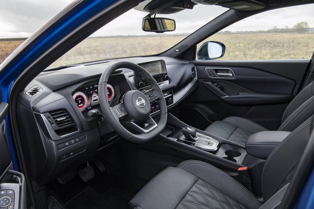 Nissan Qashqai 2021 interior 5