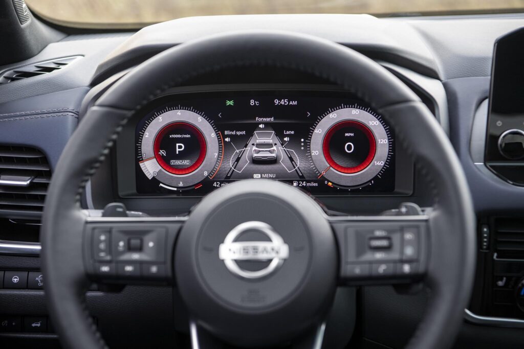 Nissan Qashqai 2021 interior 8