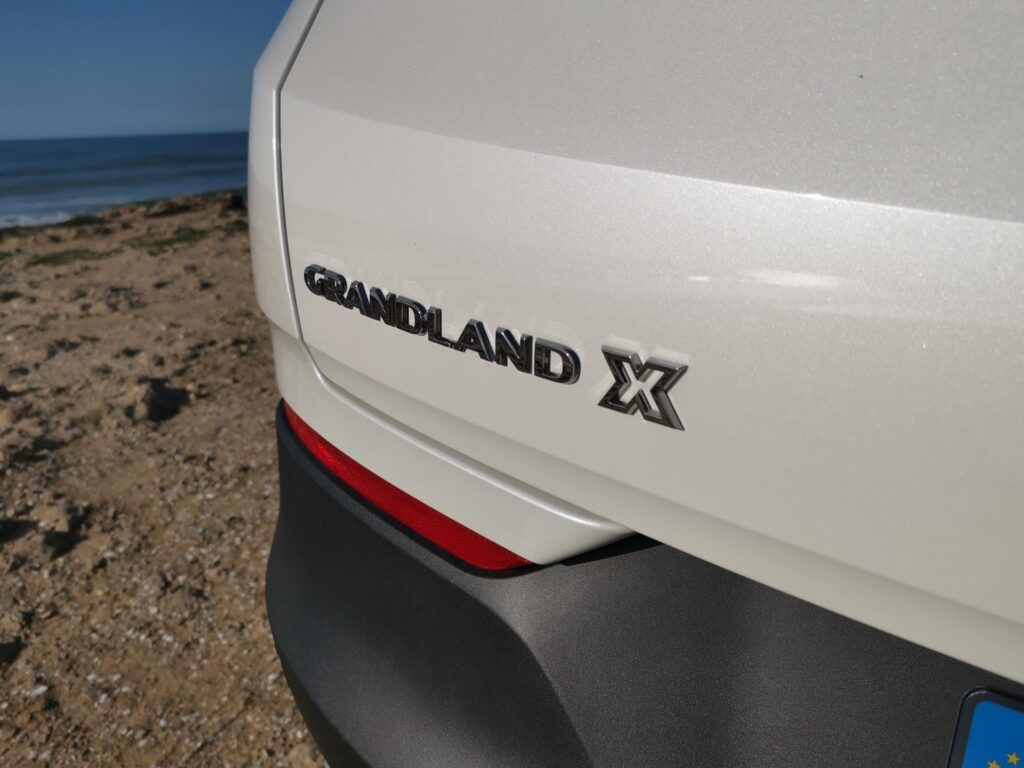 Opel Grandland X hybrid4 9