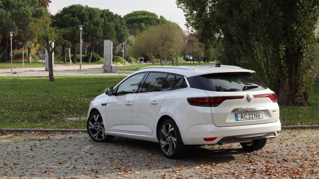 Renault Mégane Sport Tourer E Tech 1