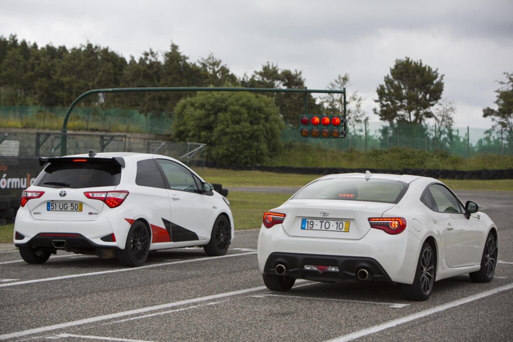 Toyota GT86 vs Yaris GRMN 16