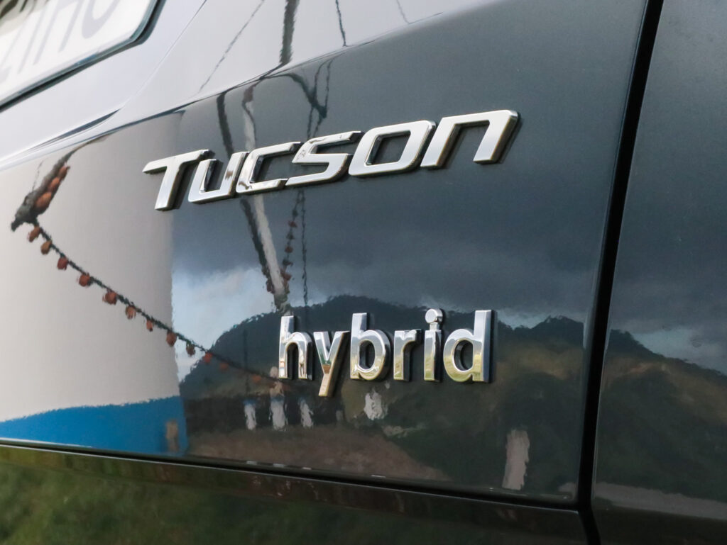 Hyundai Tucson Hybrid 1