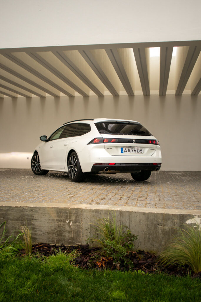 Peugeot 508 SW Hybrid GT 33