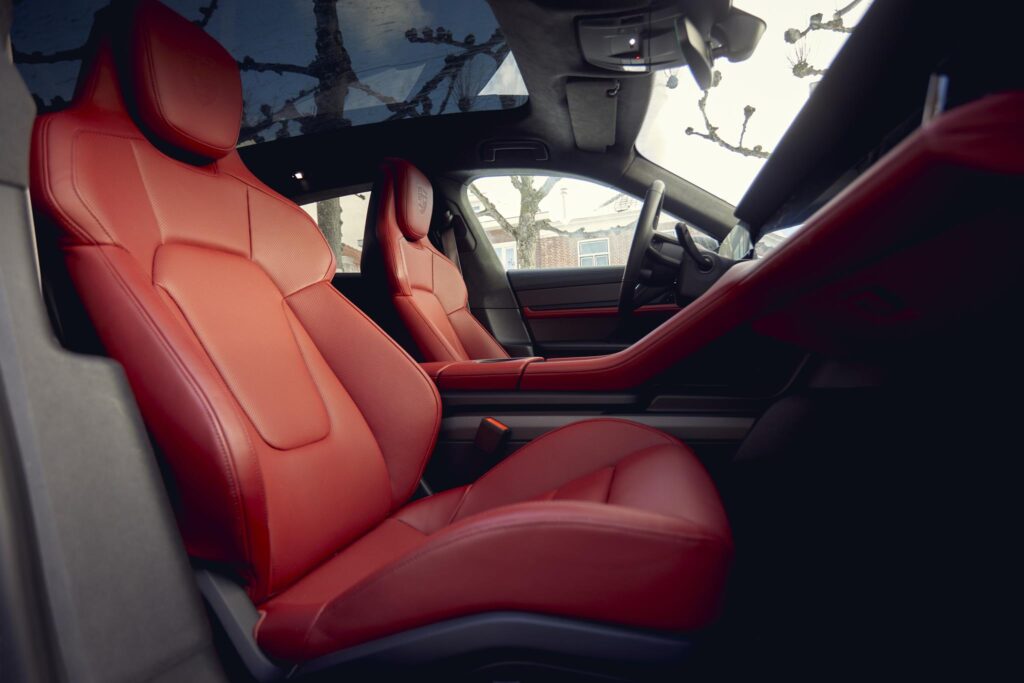 Porsche Taycan Cross Turismo interior 4