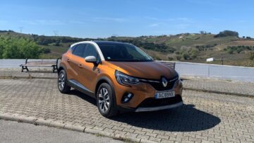 Renault Captur E Tech 11