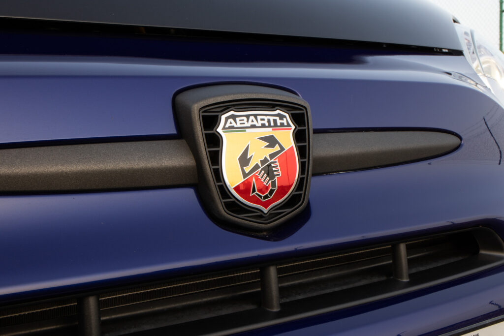 Abarth 595 Monster Energy Yamaha 195