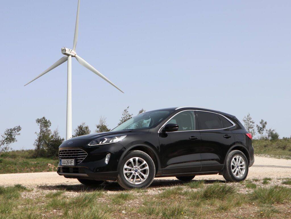 Ford Kuga MHEV Diesel 6