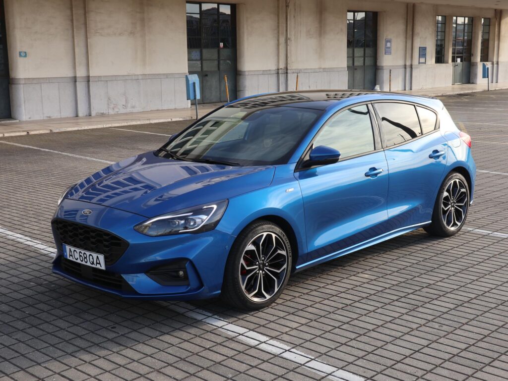 Ford Focus ST Line MHEV 155cv 51