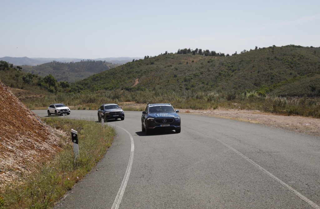 Volta Elétrica a Portugal Mercedes EQA 25