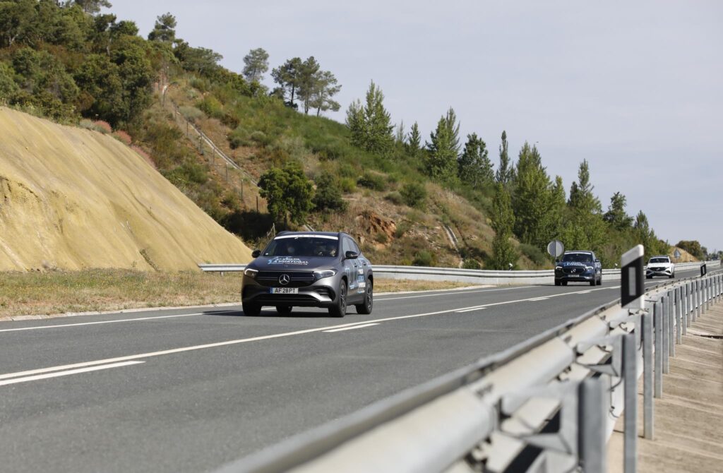 Volta Elétrica a Portugal Mercedes EQA 38