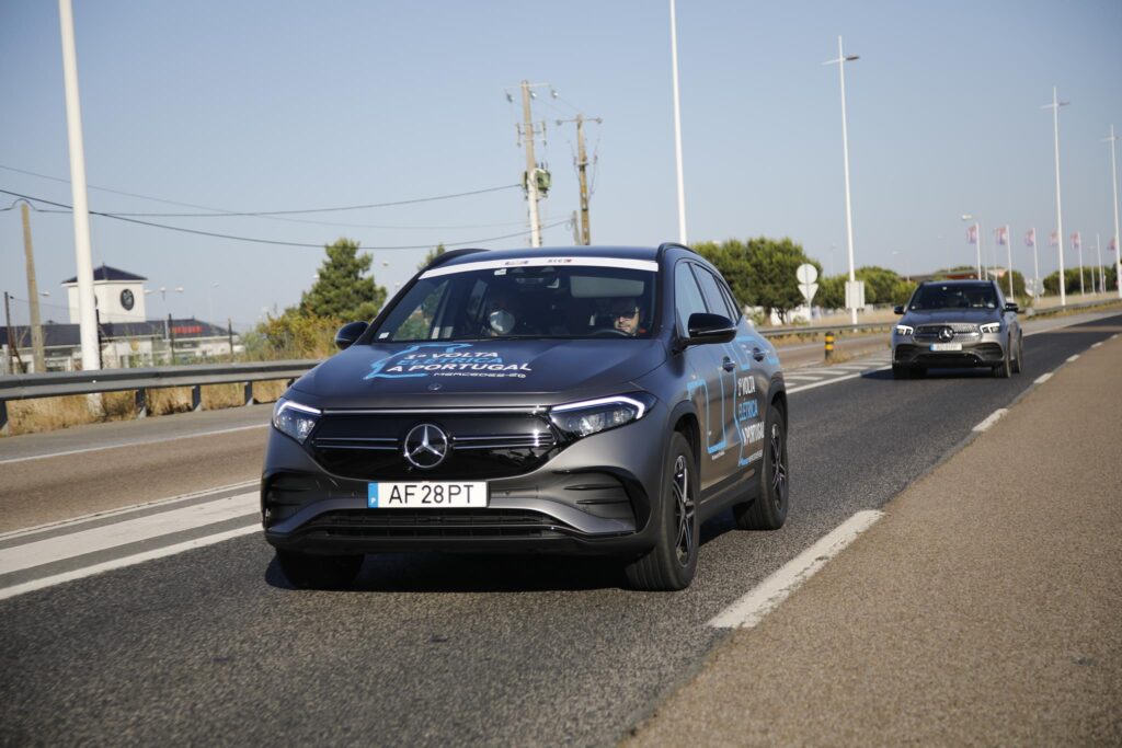 Volta Elétrica a Portugal Mercedes EQA 4