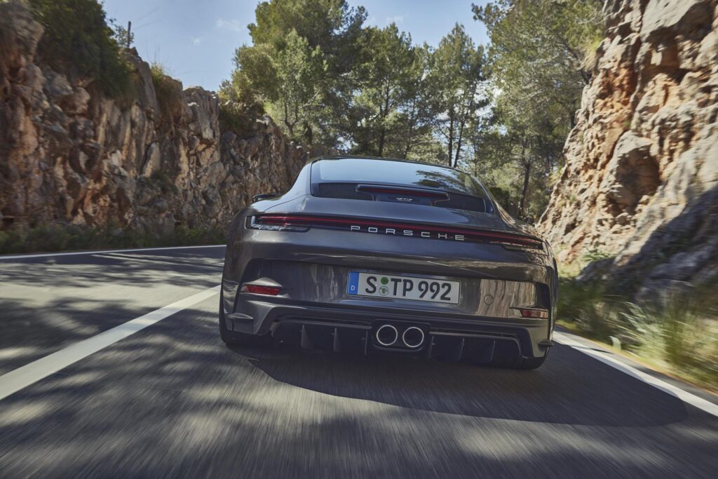 Porsche 911 1000 GT3 Touring Pack