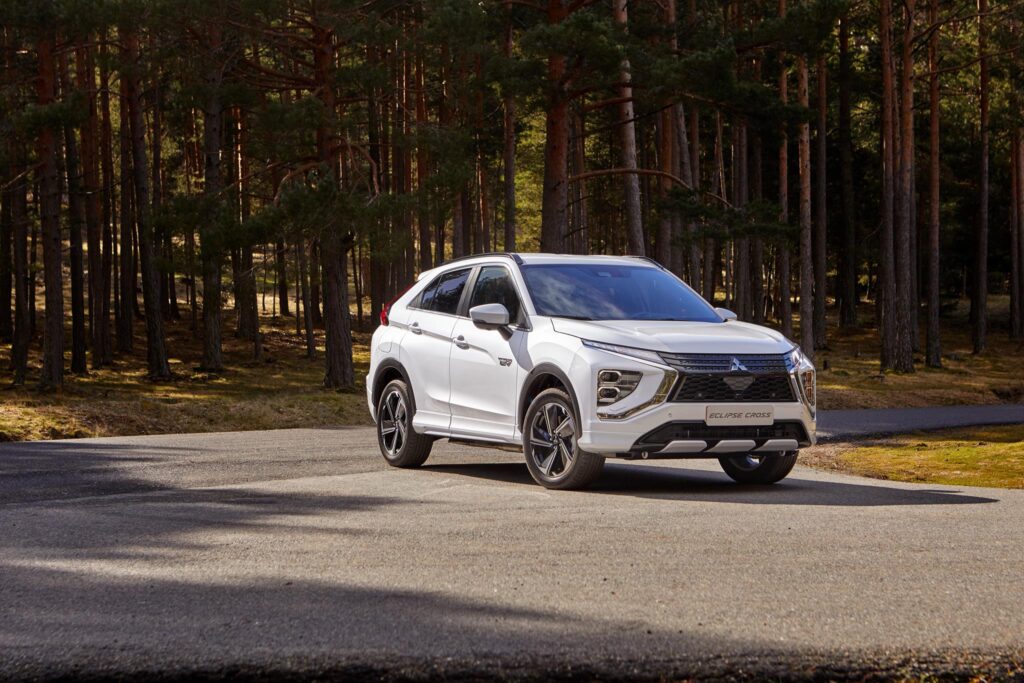 mitsubishi eclipse cross plug in hybrid 59