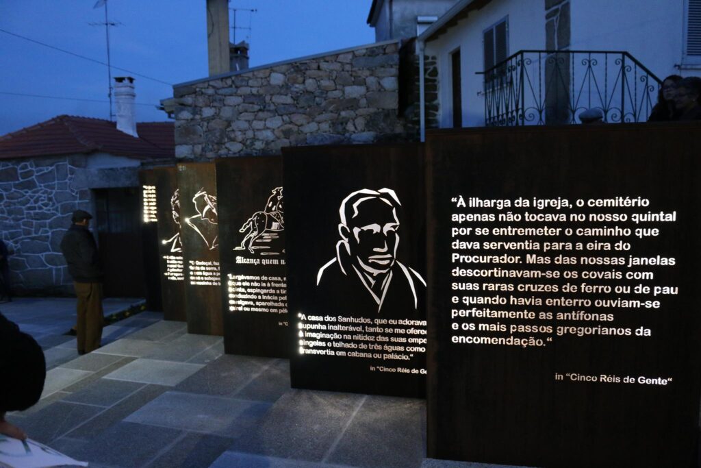 Monumento de homenagem a Aquilino Ribeiro Carregal