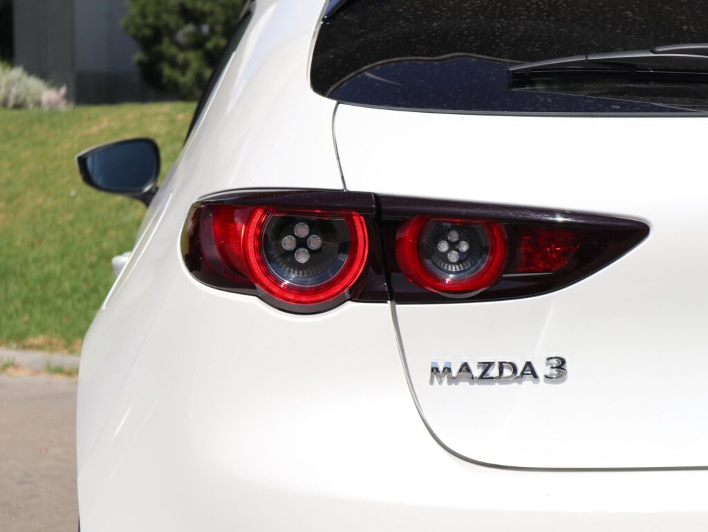 Mazda 3 Skyactiv X 36