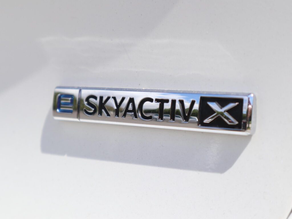 Mazda 3 Skyactiv X 9