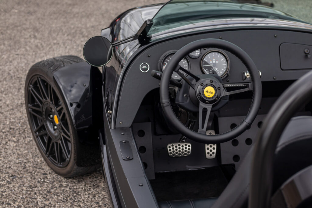 Vanderhall Venice Blackjack 30