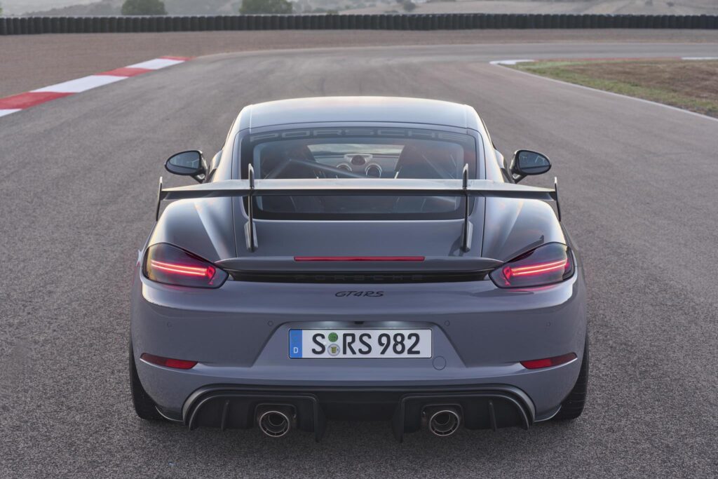 Porsche 718 Cayman GT4 RS 12